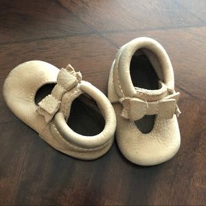 Sz 3 Freshly Picked Bow Moc with Sole